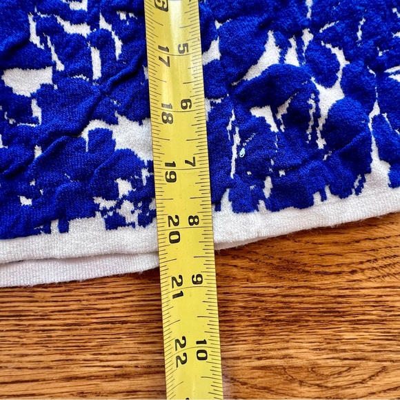 ⭐️ Ann Taylor Blue & White Textured Knit Swing Dress XSP Extra Small Petite - Picture 16 of 16